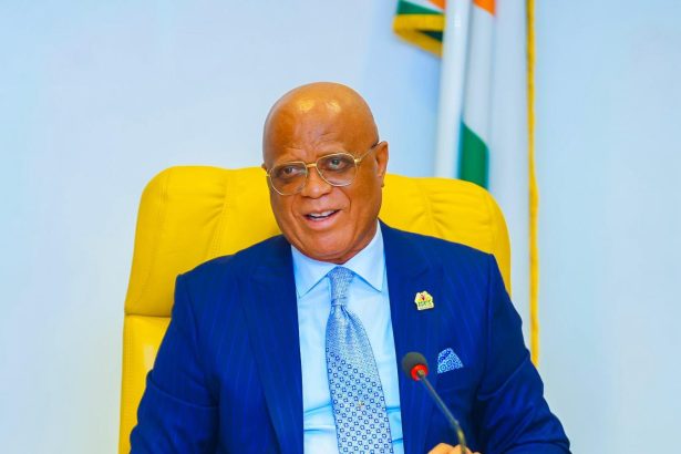 𝐀𝐤𝐰𝐚 𝐈𝐛𝐨𝐦 𝐆𝐨𝐯𝐞𝐫𝐧𝐨𝐫 𝐀𝐩𝐩𝐫𝐨𝐯𝐞𝐬 𝐍𝟏𝟐𝟎 𝐁𝐢𝐥𝐥𝐢𝐨𝐧 𝐟𝐨𝐫 𝐂𝐨𝐧𝐭𝐫𝐚𝐜𝐭𝐨𝐫𝐬, 𝐑𝐞𝐥𝐞𝐚𝐬𝐞𝐬 𝐍𝟏.𝟓 𝐁𝐢𝐥𝐥𝐢𝐨𝐧 𝐟𝐨𝐫 𝐆𝐫𝐚𝐭𝐮𝐢𝐭𝐢𝐞𝐬