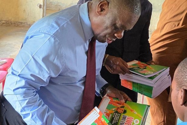 Dr Ita Udosen Supports Governor Umo Eno’s Arise Educational Agenda with Donation of 2000 Exercise Books